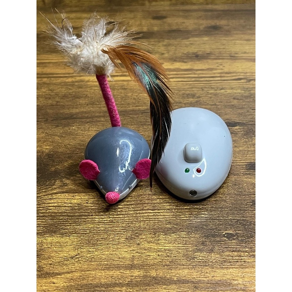 Petlinks Cheese Chaser Electronic Remote Controlled‎ Toy